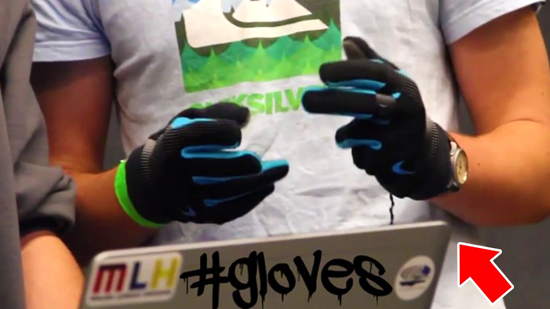 Cold Out To Twit? You Might Need These Gloves
