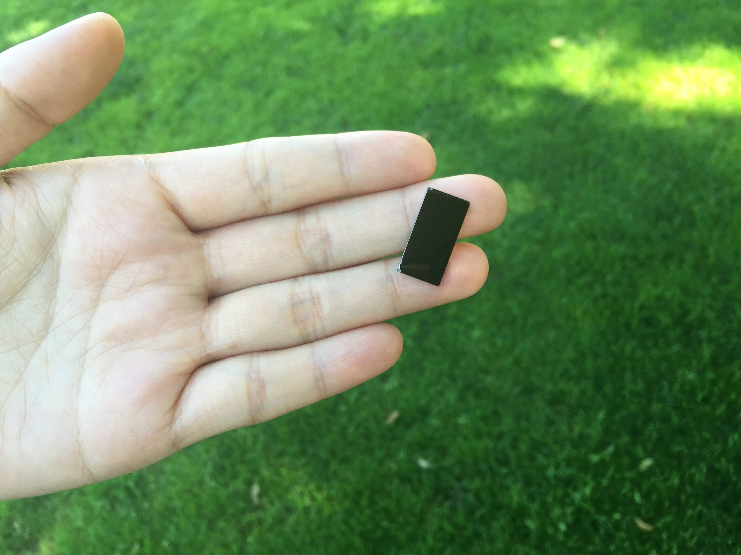This Tiny Device Purifies Water By Harnessing Solar Energy